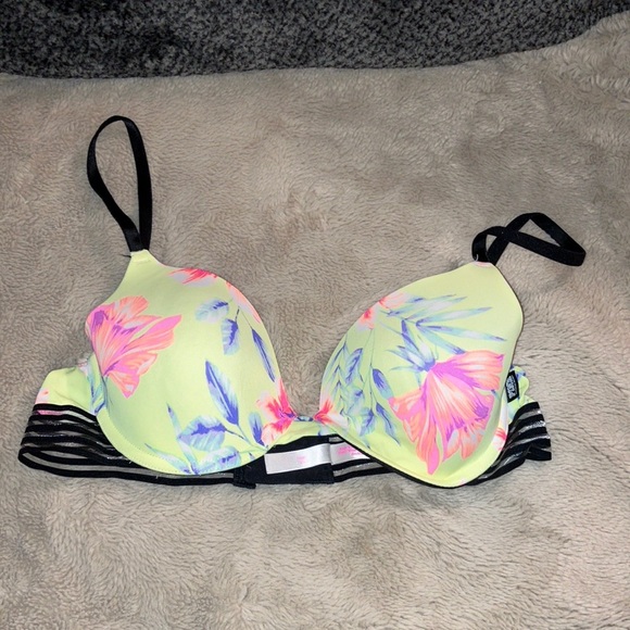 VS Pink Wear Everywhere Lightly Lined T-Shirt Bra, size 34C - Picture 1 of 9